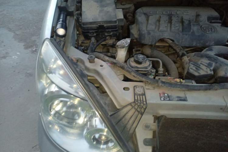 Used Buick GL8 2014 2.4L Classic Edition Engine Bay Right