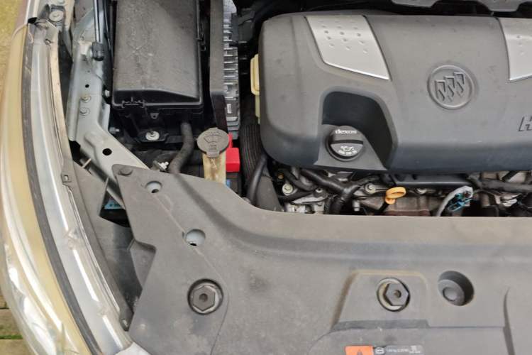 Used Buick GL8 2014 3.0L XT Luxury Business Flagship Edition Engine Bay Right