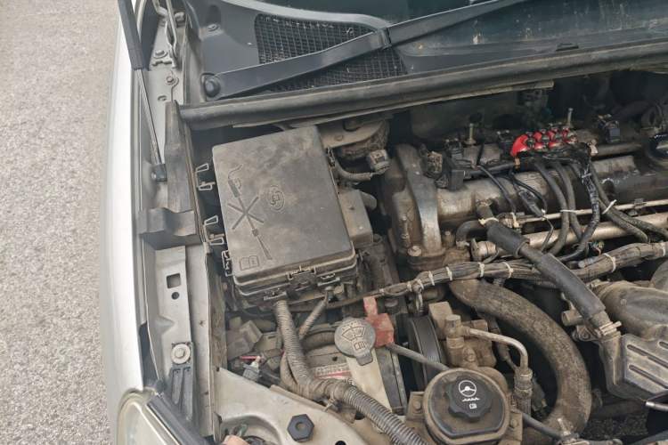 Used Buick GL8 2014 2.4L Classic Edition Engine Bay Right