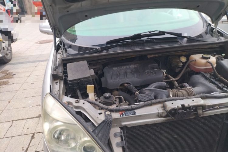 Used Buick GL8 2014 2.4L Classic Edition Engine Bay Right