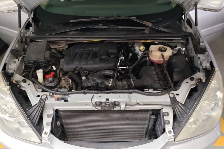 Used Buick GL8 2014 2.4L Comfort Edition Engine Bay