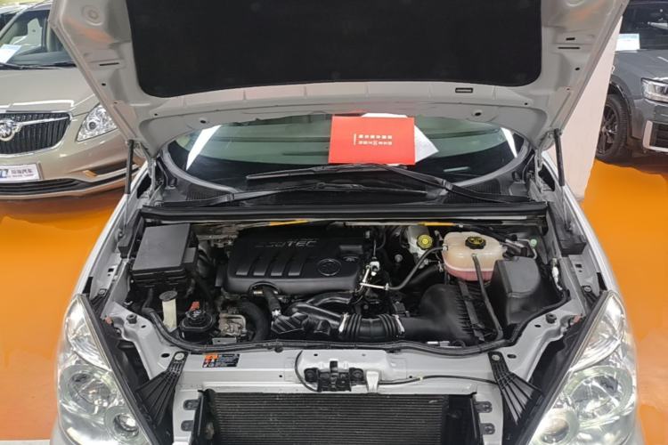 Used Buick GL8 2014 2.4L Classic Edition Engine Bay