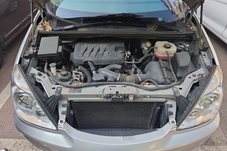 Used Buick GL8 2014 2.4L Executive Edition Engine Bay