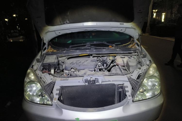 Used Buick GL8 2014 2.4L Classic Edition Engine Bay
