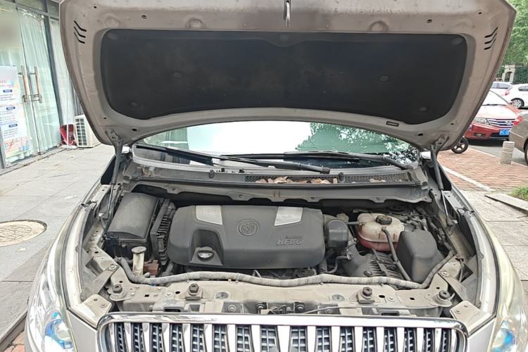 Used Buick GL8 2014 3.0L GT Luxury Business Haoya Edition Engine Bay