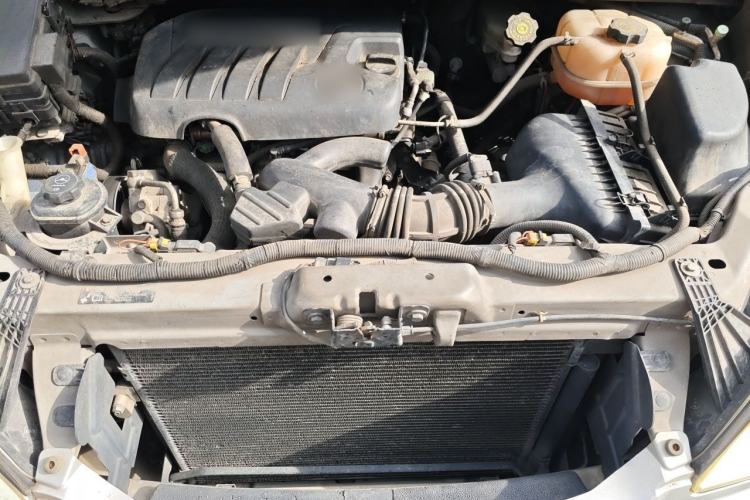 Used Buick GL8 2014 2.4L Classic Edition Engine Bay