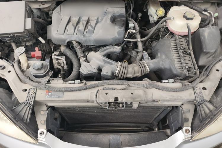 Used Buick GL8 2014 2.4L Comfort Edition Engine Bay