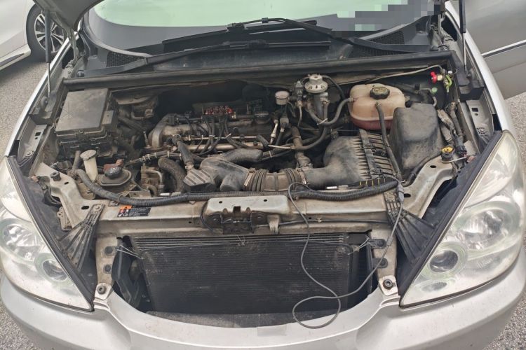 Used Buick GL8 2014 2.4L Classic Edition Engine Bay