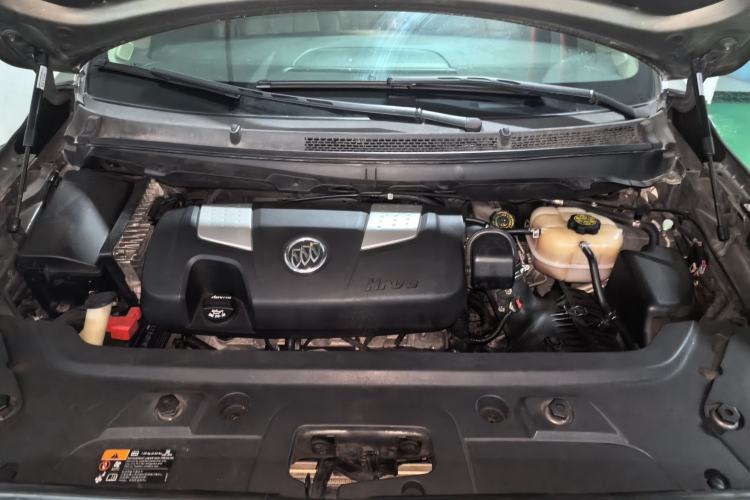 Used Buick GL8 2014 3.0L GT Luxury Business Haoya Edition Engine Bay