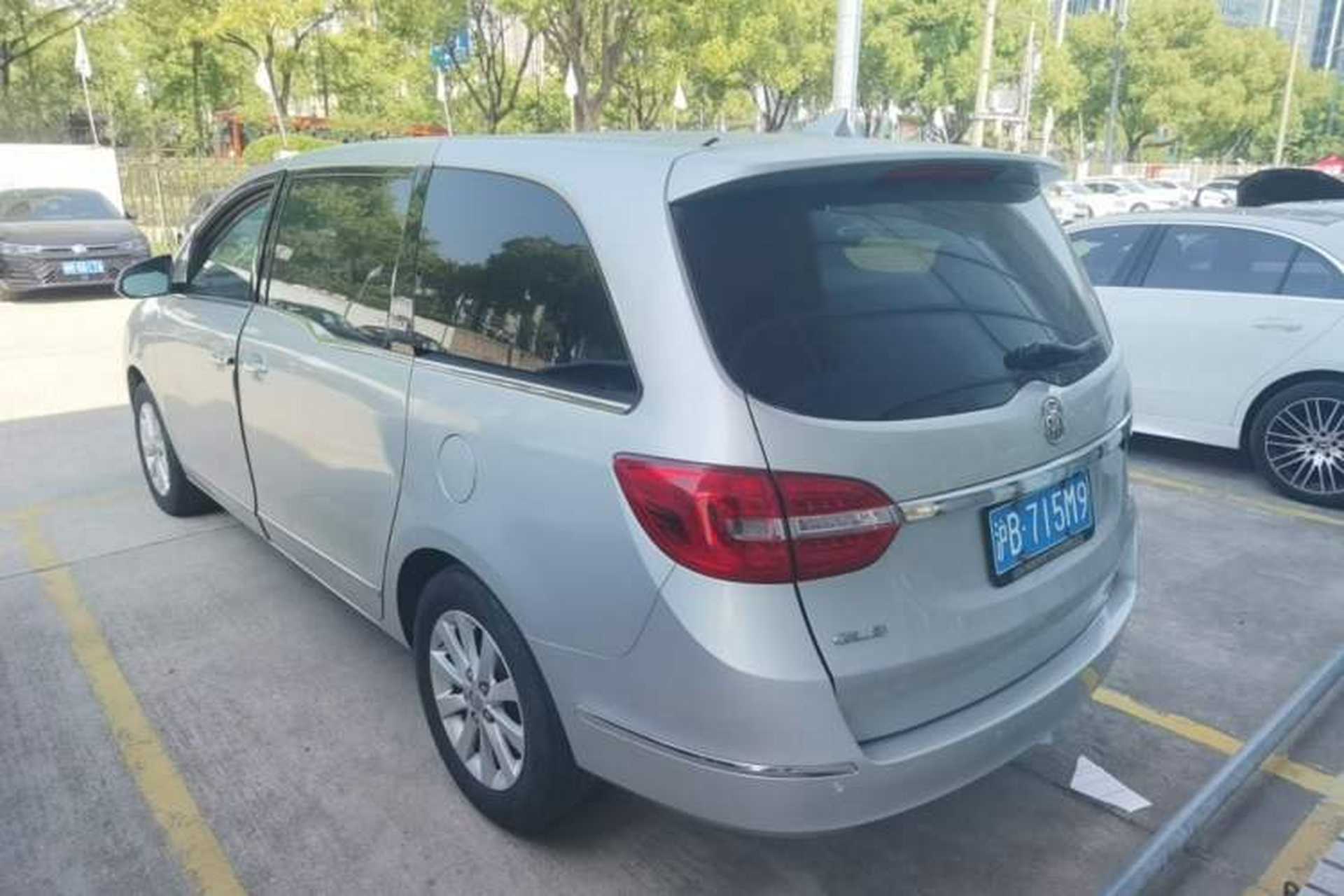 Used Buick GL8 2014 2.4L LT Luxury Business Executive Edition Exterior 2