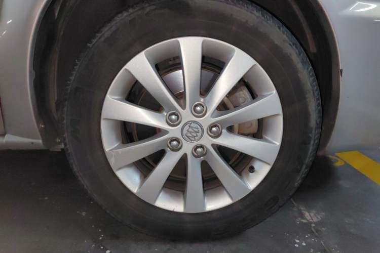 Used Buick GL8 2014 2.4L Classic Edition Exterior 7