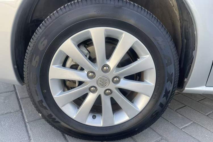 Used Buick GL8 2014 2.4L Executive Edition Exterior 8
