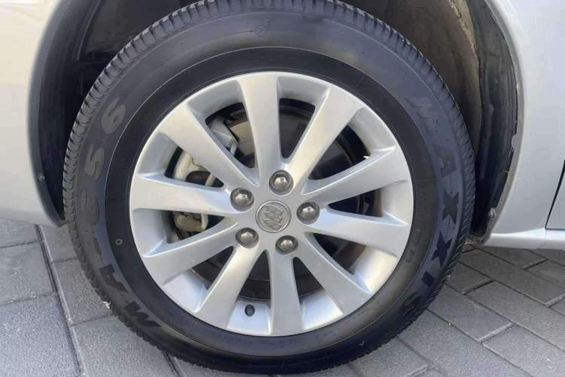 Used Buick GL8 2014 2.4L Executive Edition Exterior 8