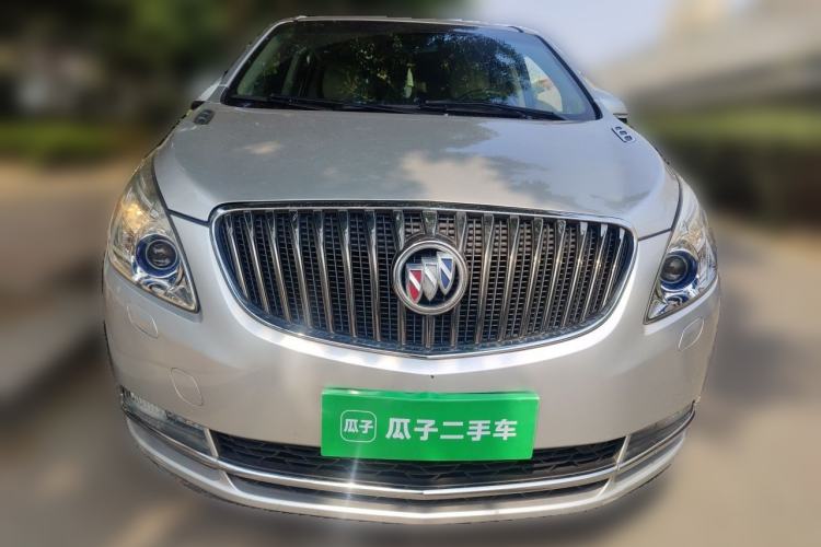 Used Buick GL8 2014 3.0L GT Luxury Business Haoya Edition Front