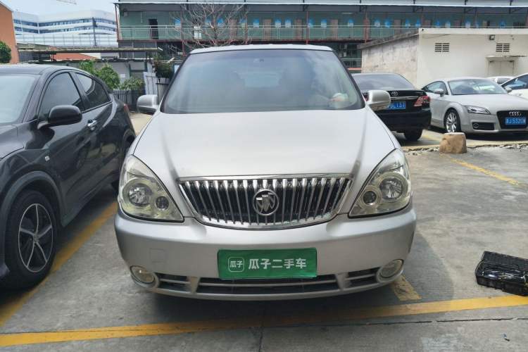 Used Buick GL8 2014 2.4L Classic Edition Front