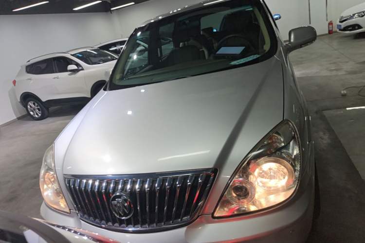 Used Buick GL8 2014 2.4L Classic Edition Front
