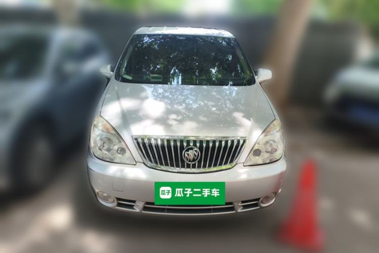 Used Buick GL8 2014 2.4L Comfort Edition Front