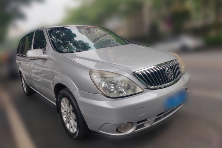 Used Buick GL8 2014 2.4L Classic Edition Front Right 45 Deg