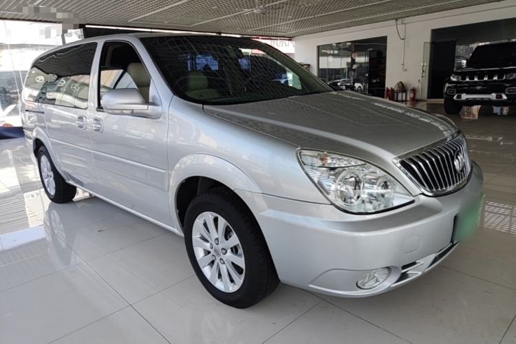 Used Buick GL8 2014 2.4L Classic Edition Front Right 45 Deg