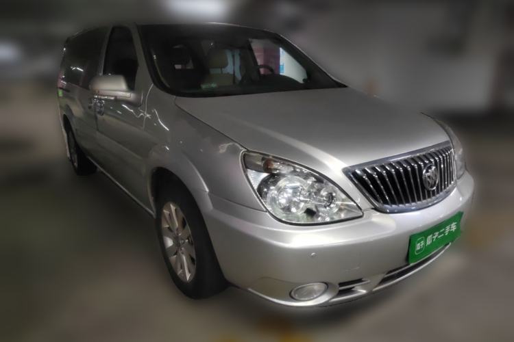 Used Buick GL8 2014 2.4L Classic Edition Front Right 45 Deg