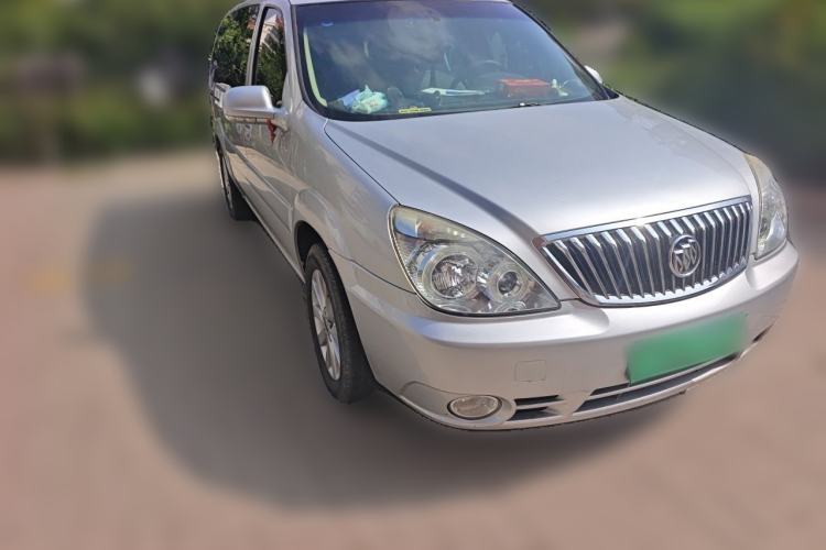 Used Buick GL8 2014 2.4L Classic Edition Front Right 45 Deg