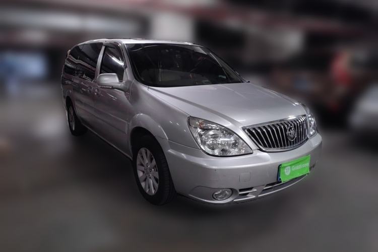 Used Buick GL8 2014 2.4L Executive Edition Front Right 45 Deg
