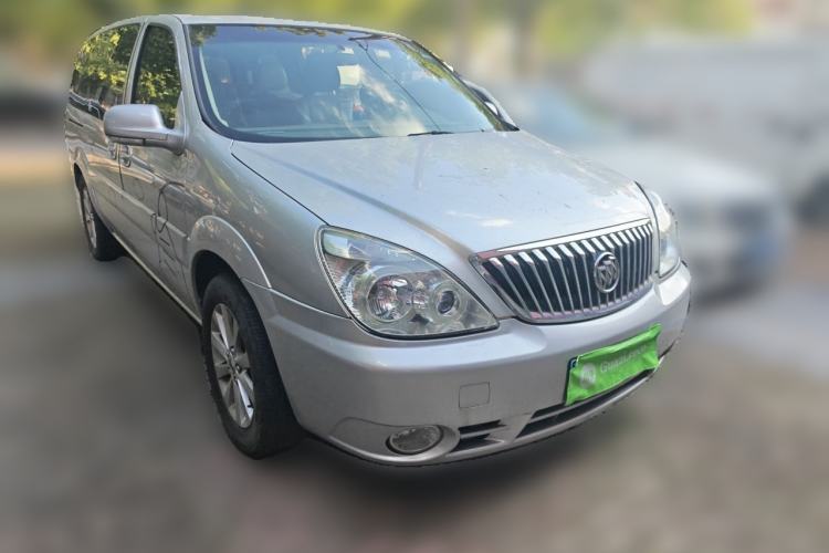 Used Buick GL8 2014 2.4L Classic Edition Front Right 45 Deg