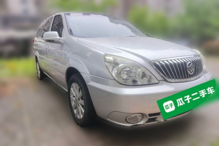 Used Buick GL8 2014 2.4L Classic Edition Front Right 45 Deg