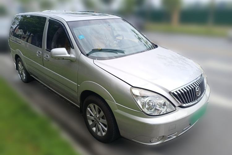 Used Buick GL8 2014 2.4L Executive Edition Front Right 45 Deg