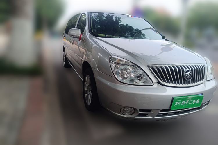 Used Buick GL8 2014 2.4L Classic Edition Front Right 45 Deg