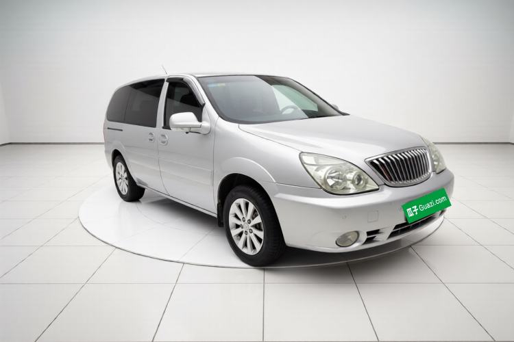 Used Buick GL8 2014 2.4L Classic Edition Front Right 45 Deg