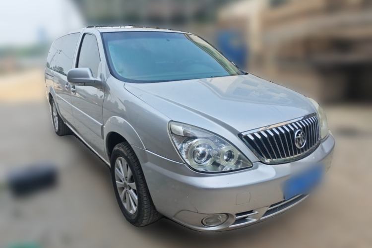 Used Buick GL8 2014 2.4L Classic Edition Front Right 45 Deg