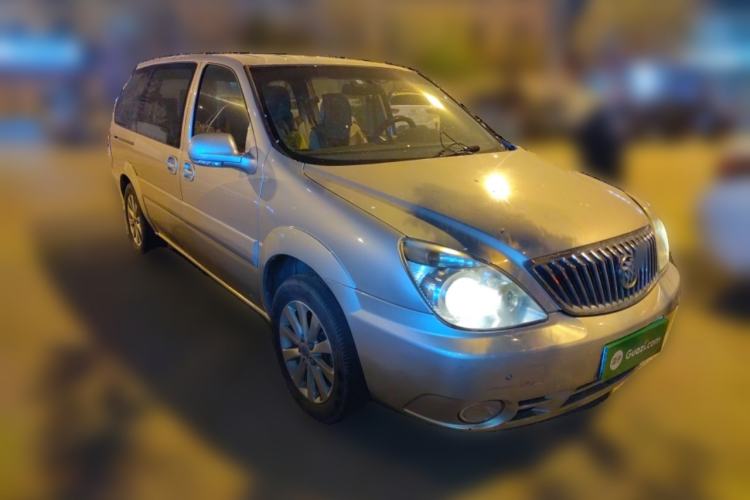 Used Buick GL8 2014 2.4L Classic Edition Front Right 45 Deg