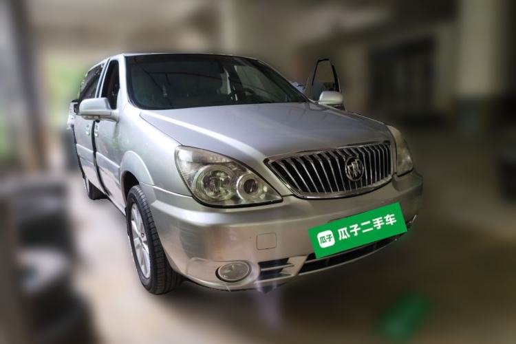 Used Buick GL8 2014 2.4L Classic Edition Front Right 45 Deg