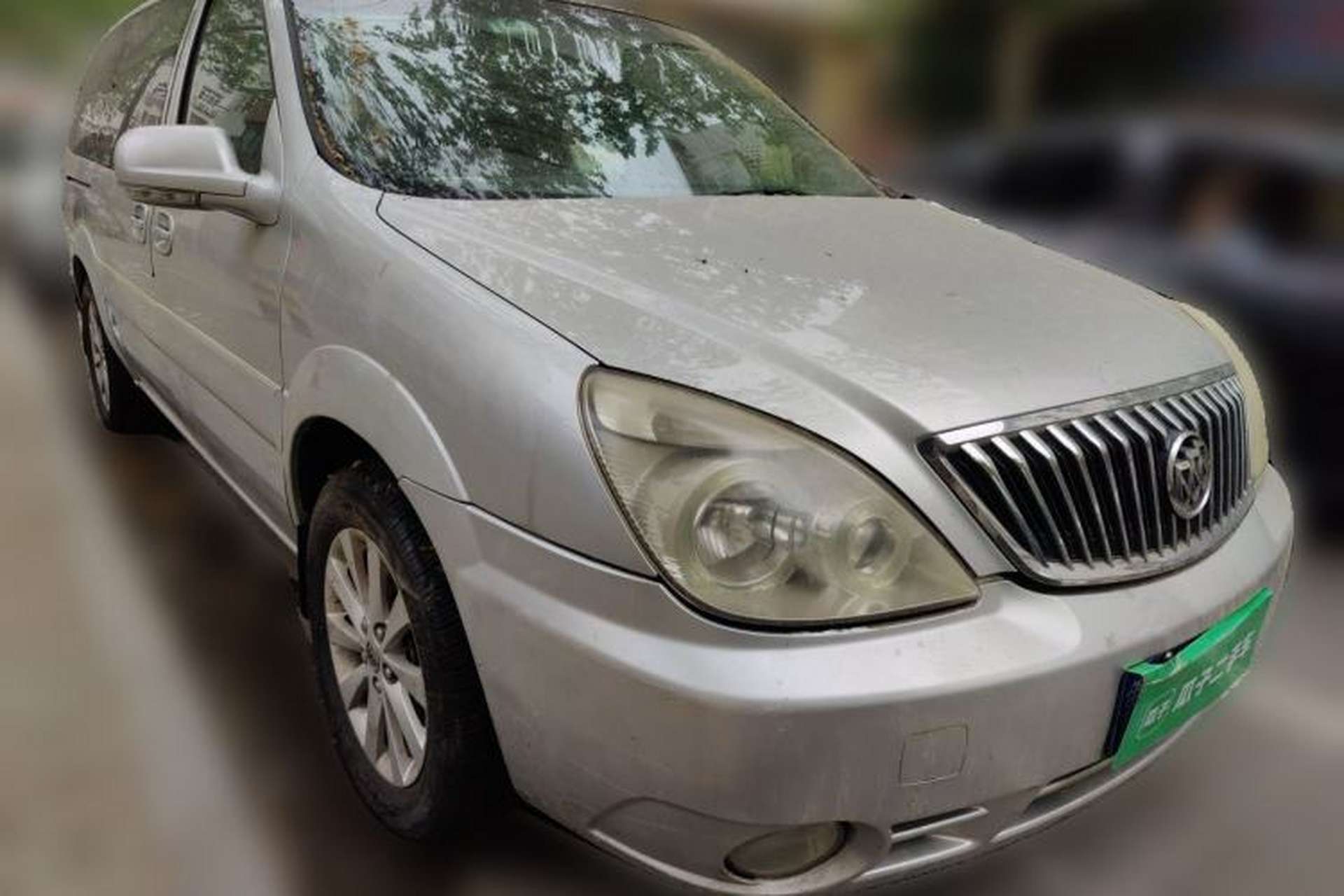 Used Buick GL8 2014 2.4L Classic Edition Front Right 45 Deg