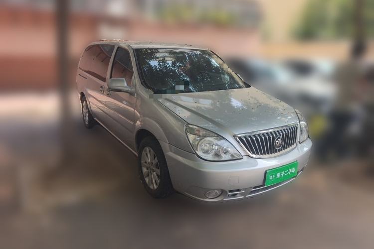 Used Buick GL8 2014 2.4L Classic Edition Front Right 45 Deg