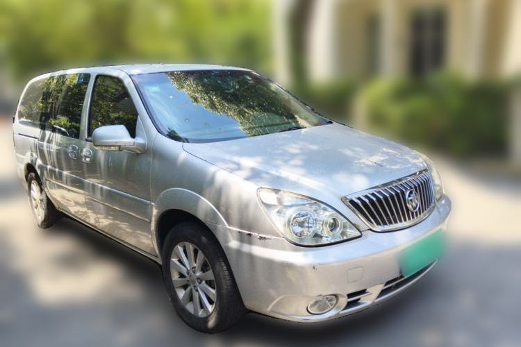 Used Buick GL8 2014 2.4L Classic Edition Front Right 45 Deg