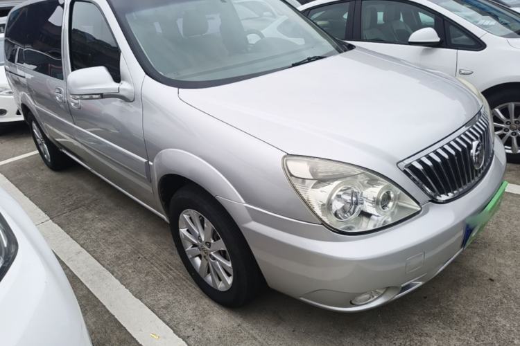 Used Buick GL8 2014 2.4L Classic Edition Front Right 45 Deg