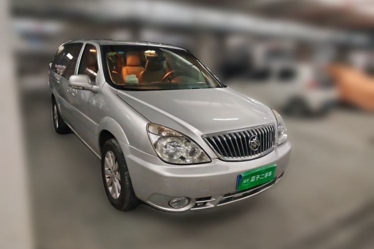 Used Buick GL8 2014 2.4L Classic Edition Front Right 45 Deg