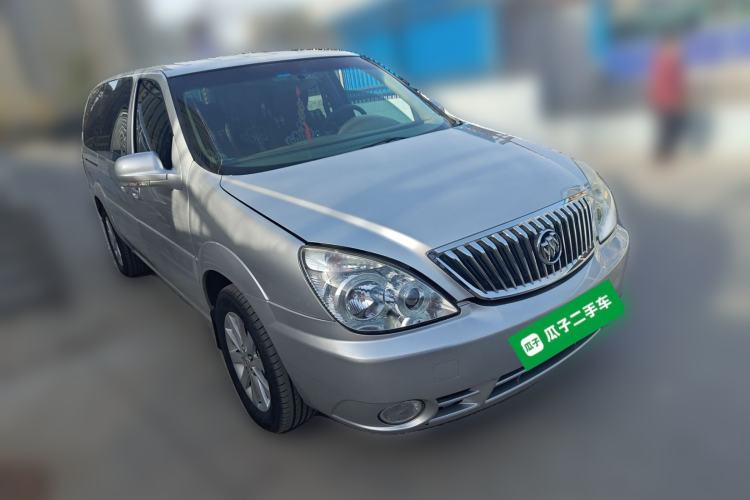 Used Buick GL8 2014 2.4L Classic Edition Front Right 45 Deg