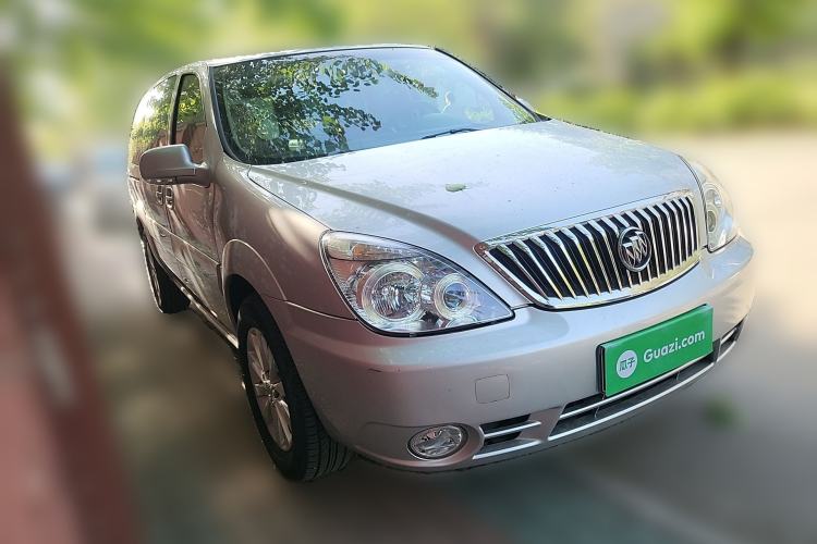 Used Buick GL8 2014 2.4L Classic Edition Front Right 45 Deg