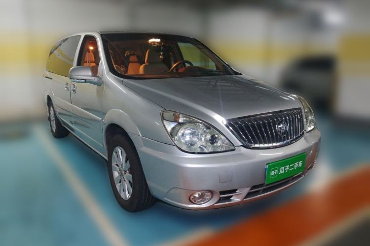Used Buick GL8 2014 2.4L Classic Edition Front Right 45 Deg