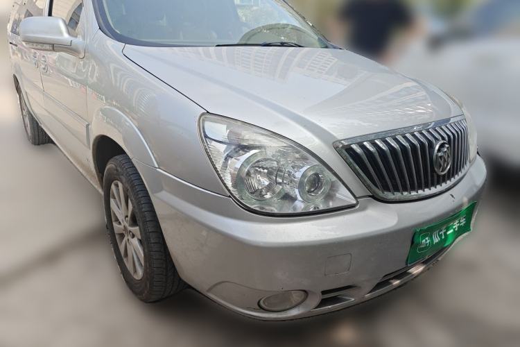 Used Buick GL8 2014 2.4L Classic Edition Front Right 45 Deg