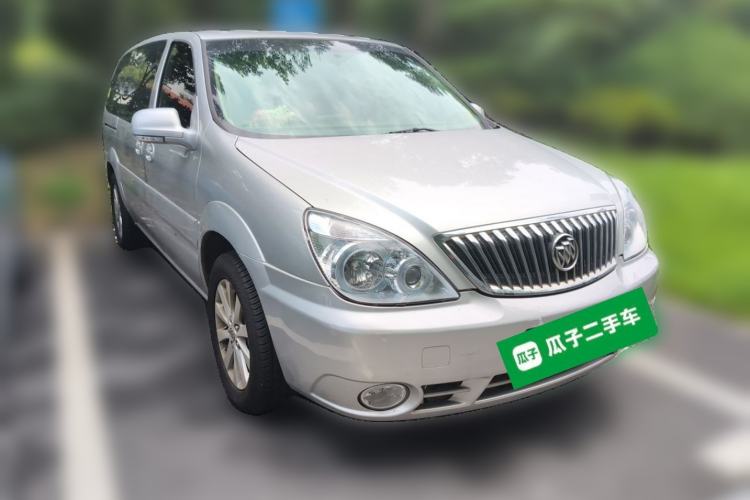 Used Buick GL8 2014 2.4L Classic Edition Front Right 45 Deg