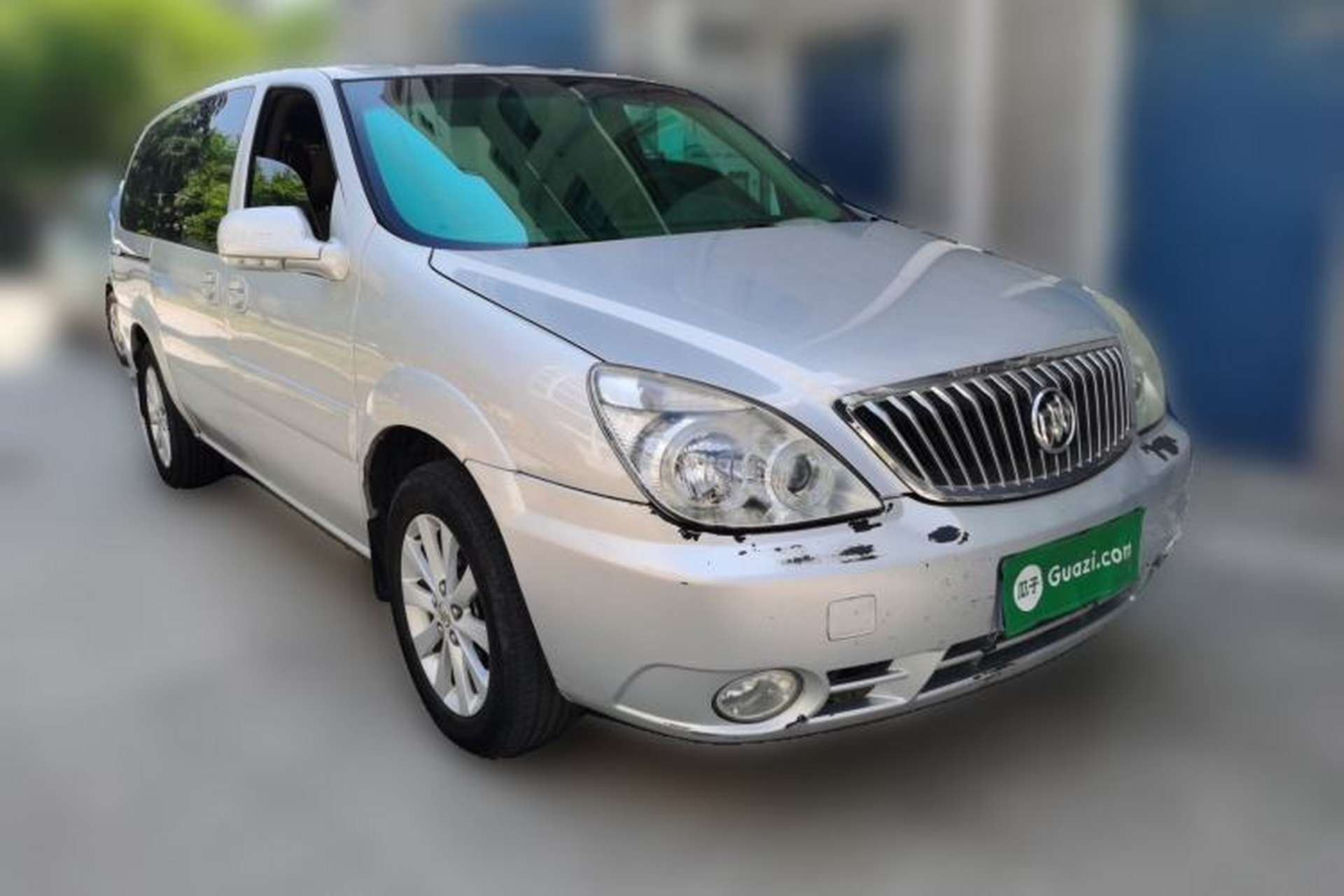 Used Buick GL8 2014 2.4L Classic Edition Front Right 45 Deg