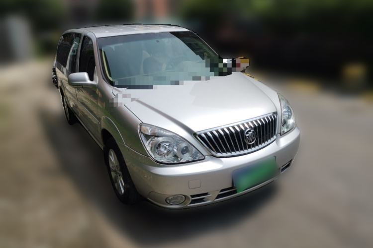 Used Buick GL8 2014 2.4L Classic Edition Front Right 45 Deg