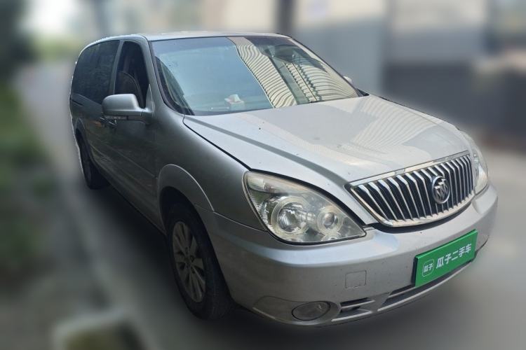 Used Buick GL8 2014 2.4L Classic Edition Front Right 45 Deg