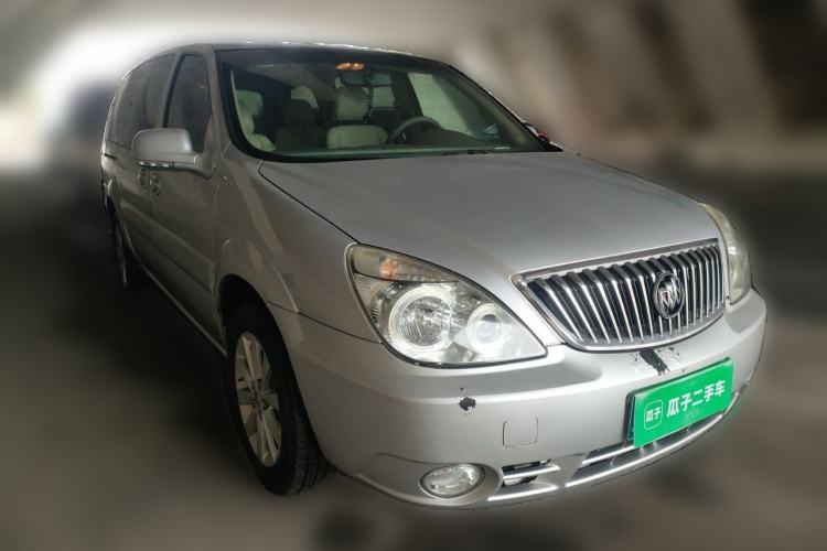 Used Buick GL8 2014 2.4L Classic Edition Front Right 45 Deg