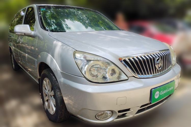 Used Buick GL8 2014 2.4L Classic Edition Front Right 45 Deg
