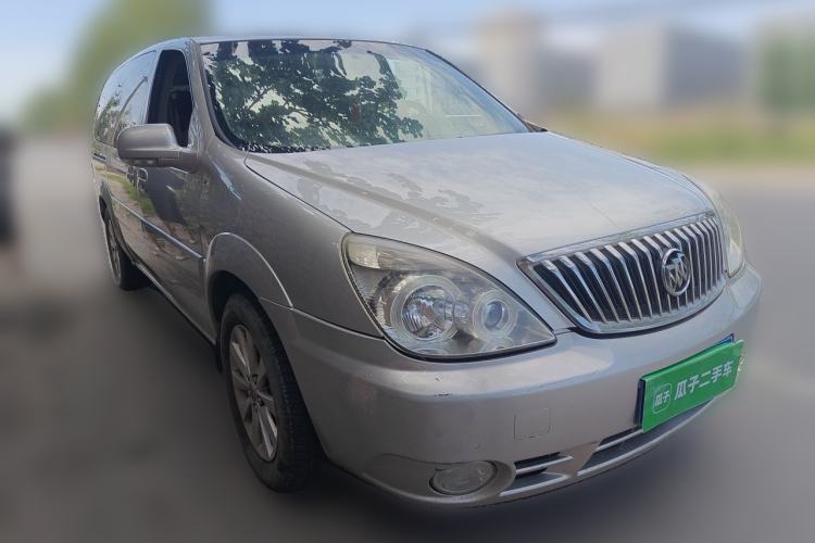Used Buick GL8 2014 2.4L Classic Edition Front Right 45 Deg